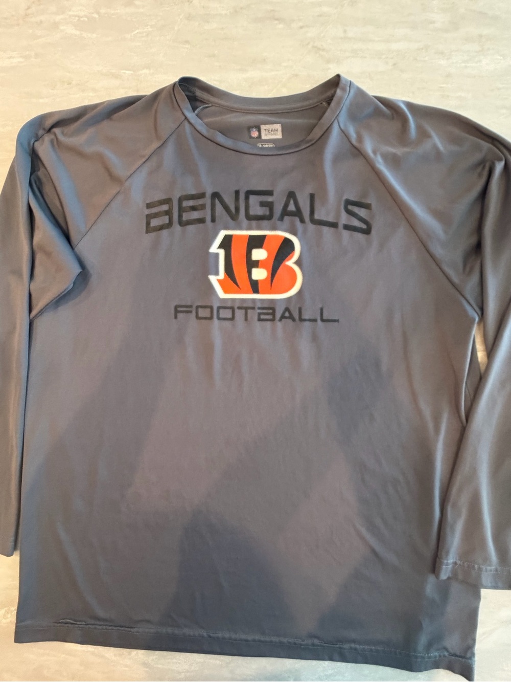 Cincinnati Bengals NFL Team Apparel XL Gray Long Sleeve Performance Shirt
